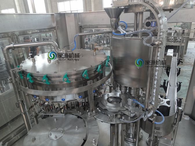 Auto Carbonated Drinks Filling Line PLC Control For Plastic Bottle